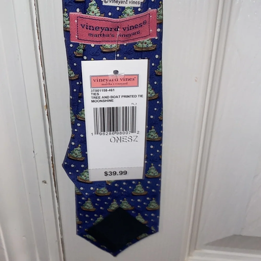 Youth Vineyard Vines tie